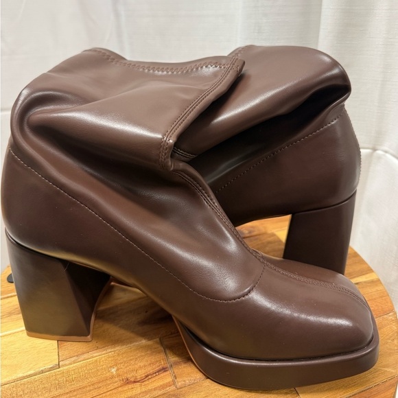 Amazon Putu Platform Chic Brown Heeled GoGo Boots - Picture 5 of 6